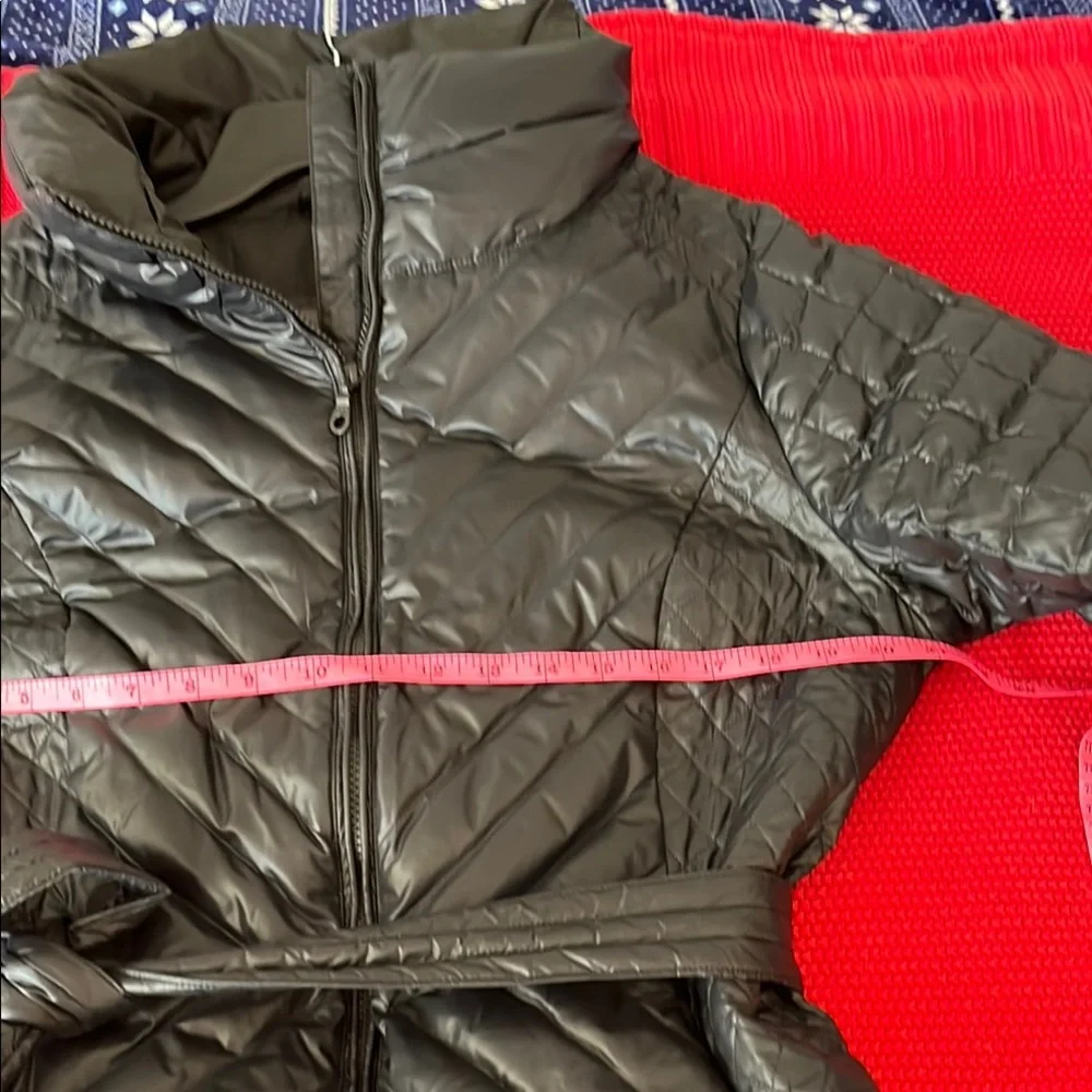 Eddie Bauer Black Puffer Jacket with Quilted Design_10